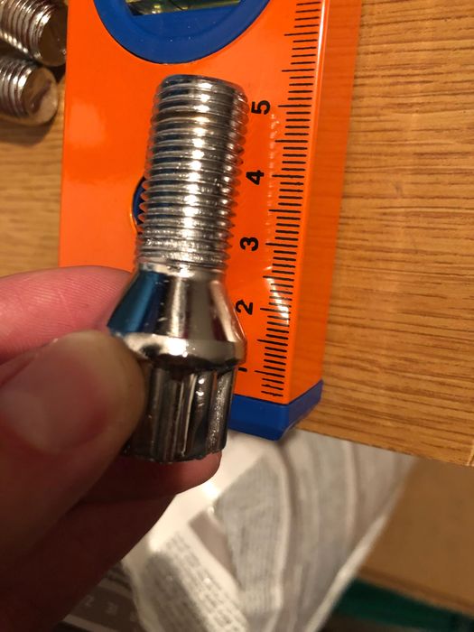 Parafusos de segurança / antirroubo NOVOS