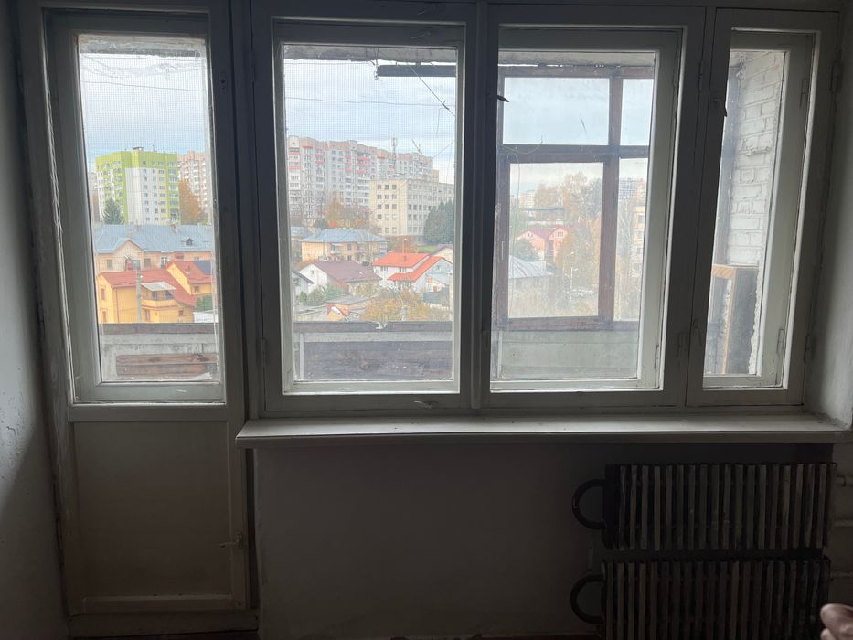 Дерев'яні вікна зі склом, самовивіз