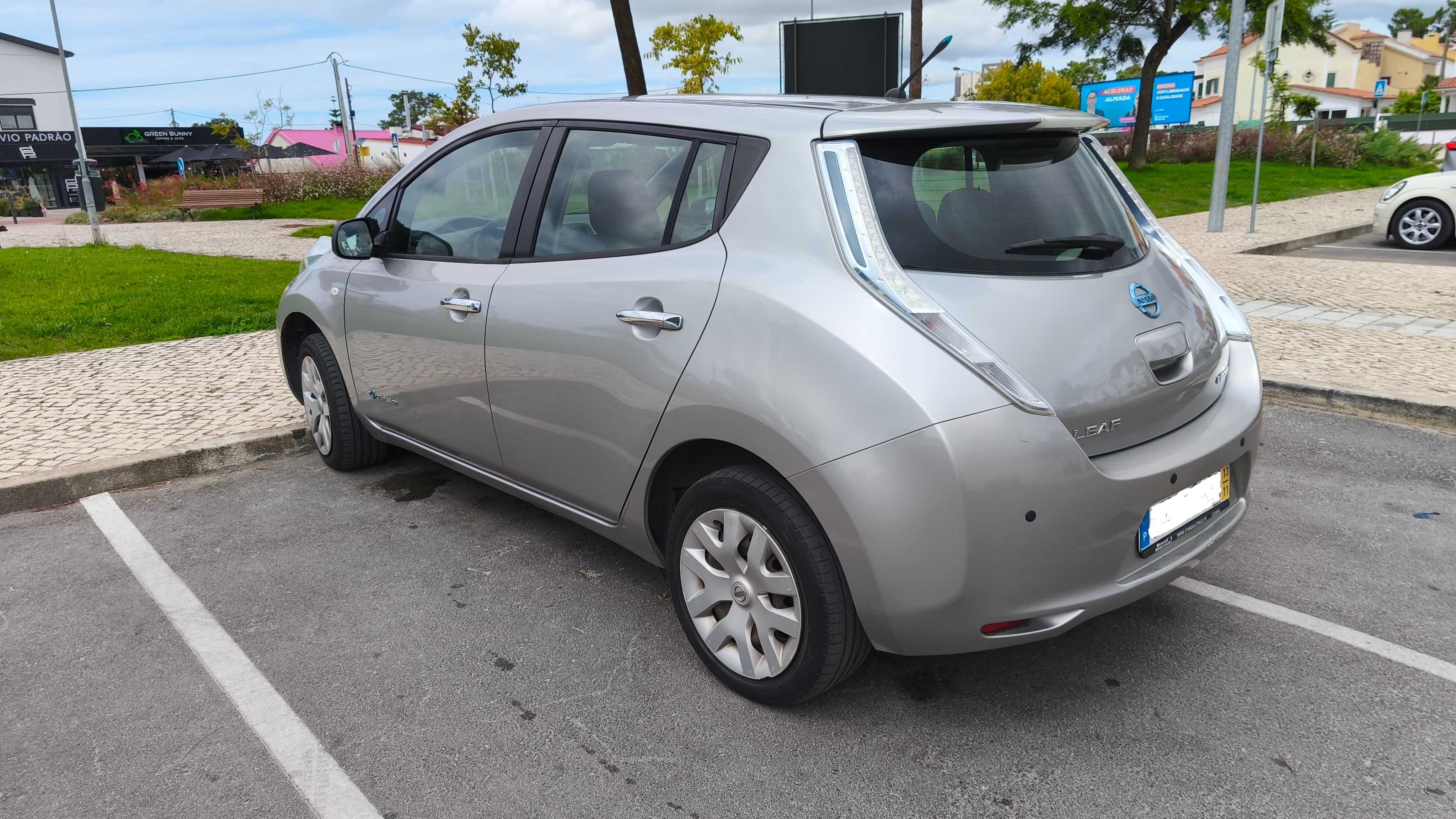 NISSAN LEAF - Impecável - Muito Estimado