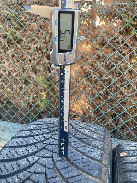 Opony wielosezon 215/45r16