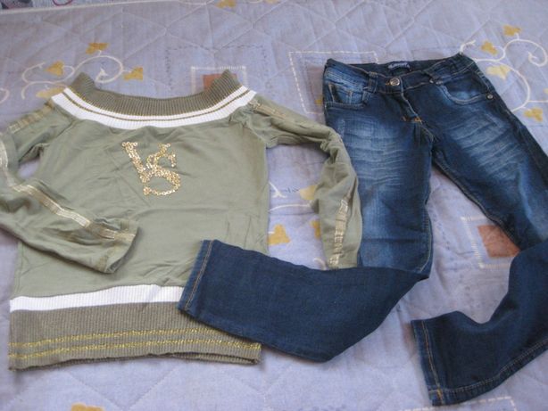 Комплект : джинсы и свитерок-джемпер "Versace" на 7-8 лет