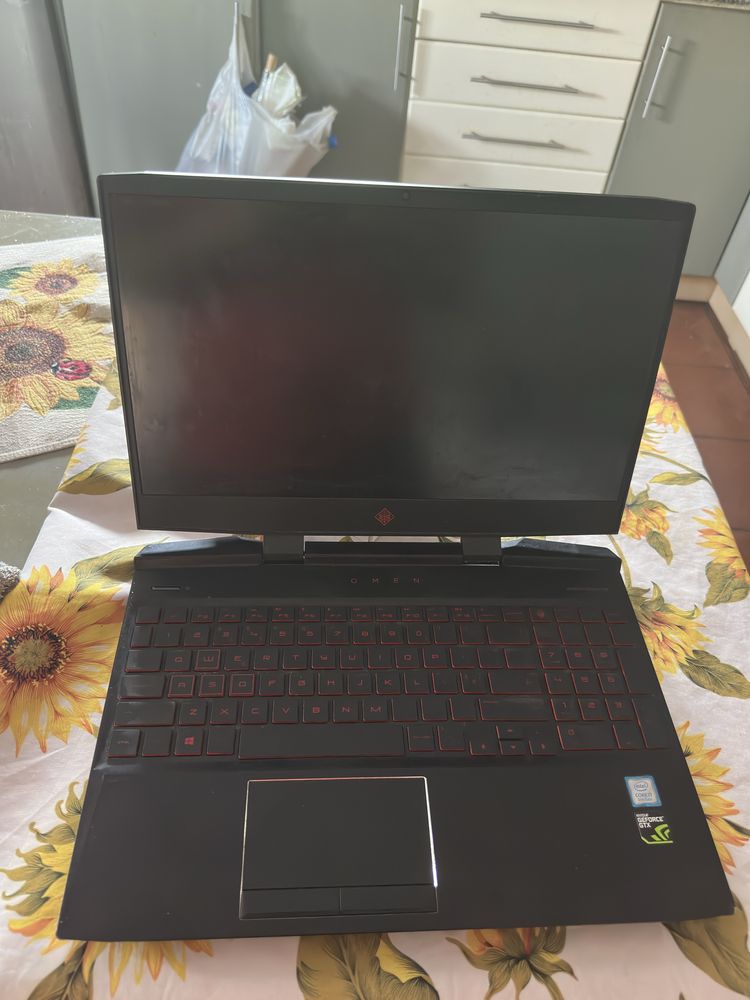 Hp Omen i7-8750h gtx 1050 24gb RAM