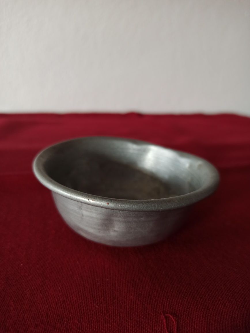 Przedwojenna miseczka aluminiowa dla golibrody/ barbera