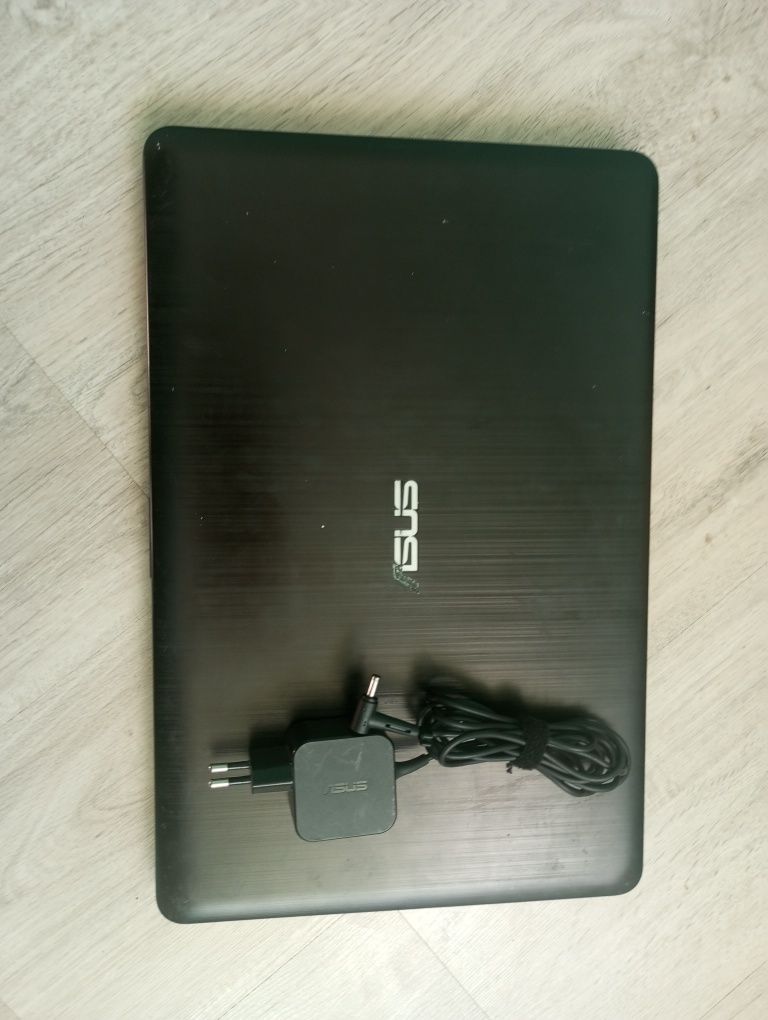 Продам Asus R540N робочий