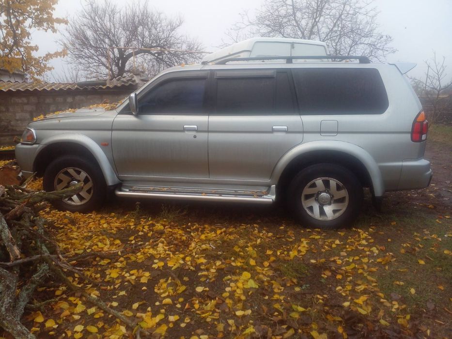 Мітсубісі Паджеро спорт