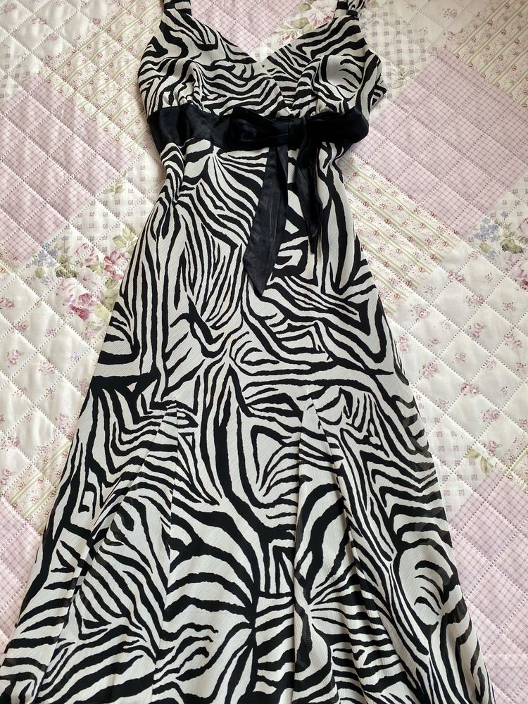 Sukienka midi na ramiączka w zebrę M 38 per una vintage boho codzienna