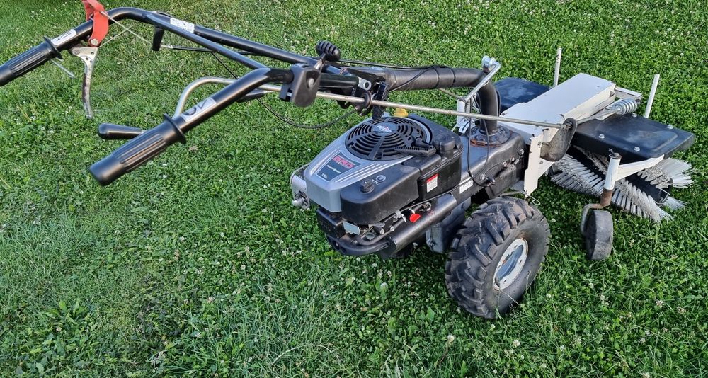 Zamiatarka odśnieżarka Silnik Briggs&Strattion