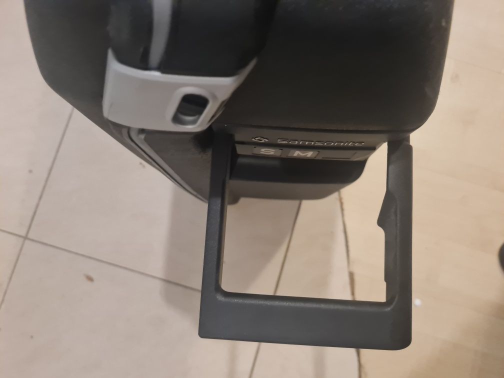 Walizka samsonite oyster niezniszc!alna na kod na dwóch kółkach