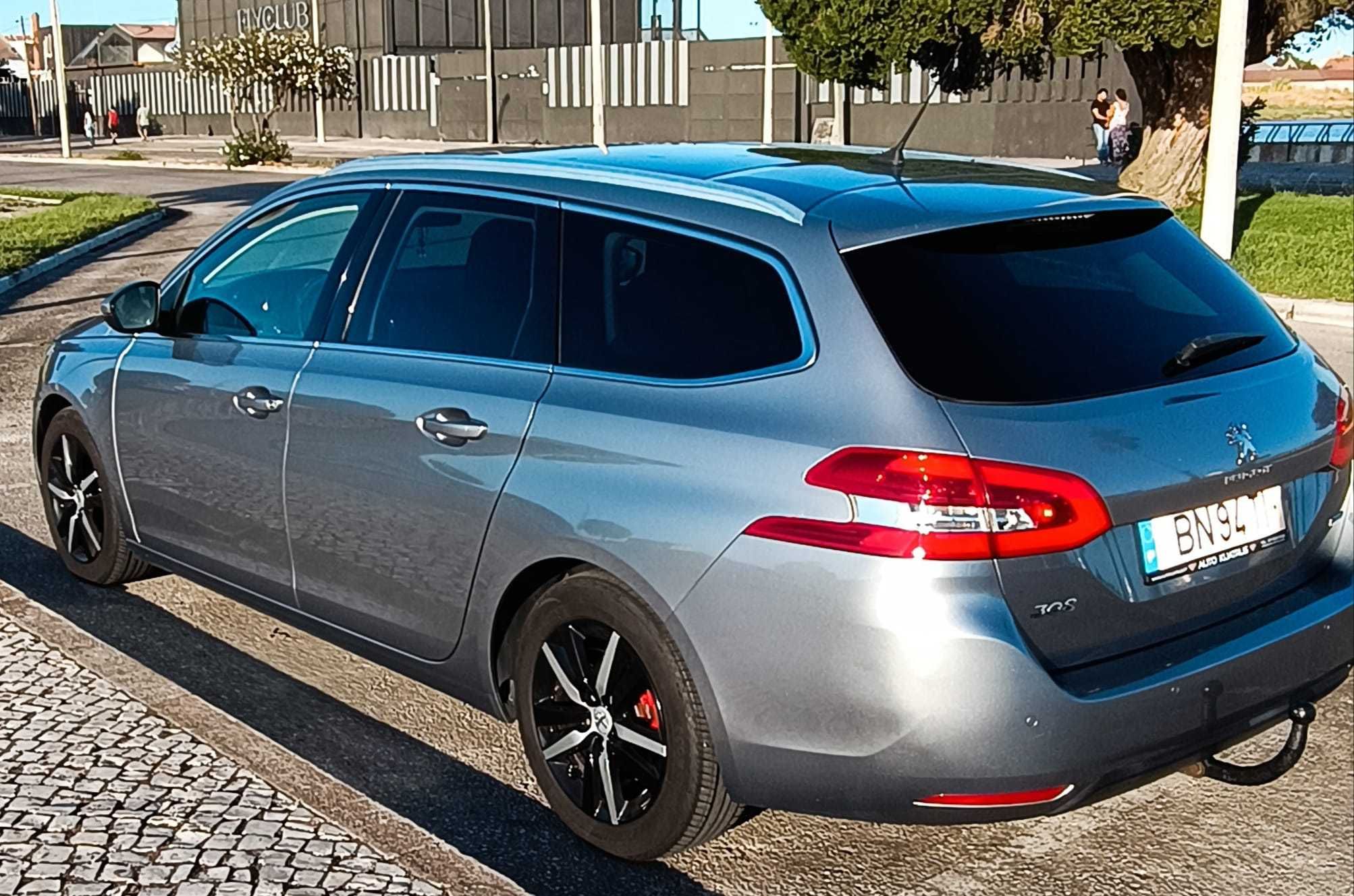 Peugeot 308 SW 1.6 BlueHDi | Carrinha Familiar | Teto Panorâmico Top