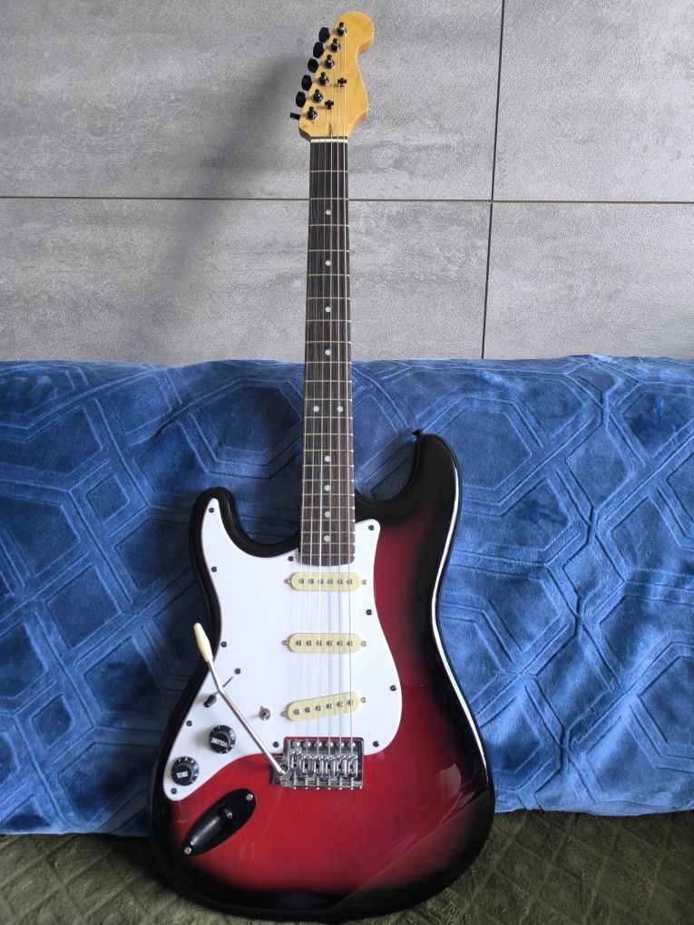 Gitara leworęczna Stratocaster Partcaster + osprzęt