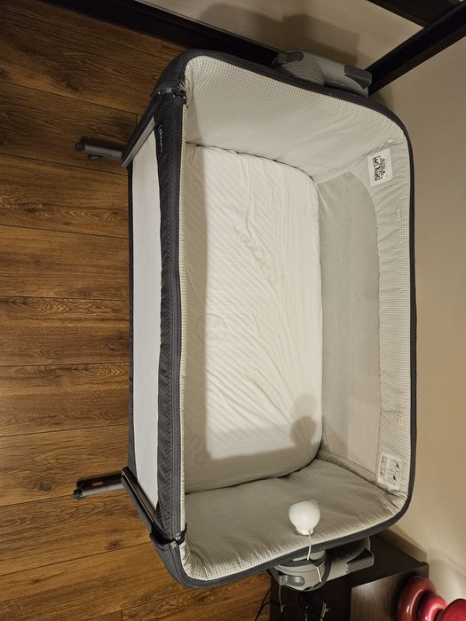 Łóżeczko dla niemowlaka, dostawka Chicco Next2Me