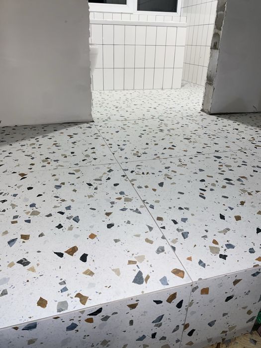 Плиточник, Професійне укладання плитки