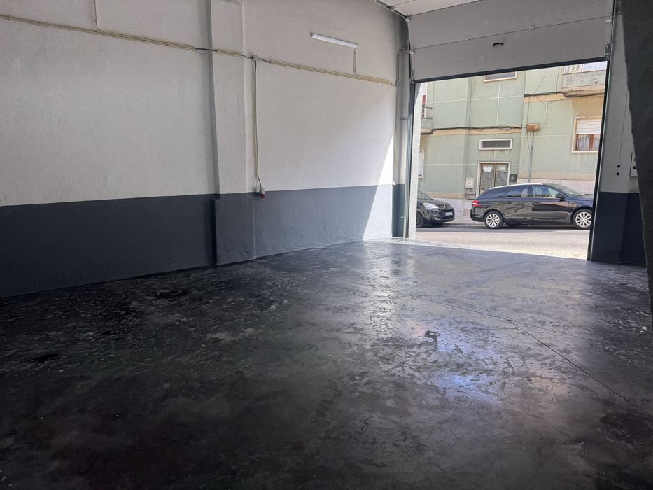 Armazém para alugar camarate