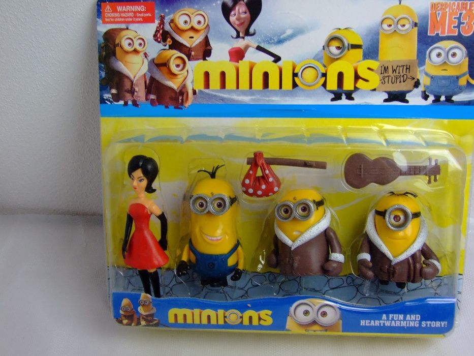 Figurki Minionki 4 figurki + akcesoria