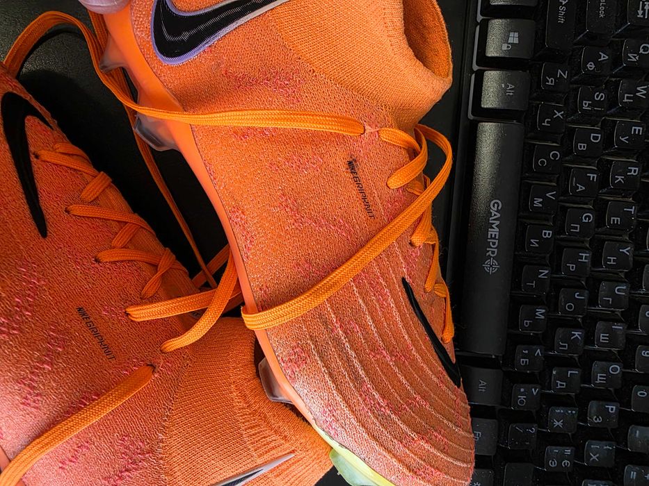 Бутси дитячі б/в NIKE PHANTOM LUNA ELITE FG FN8408-800 EUR38 24см