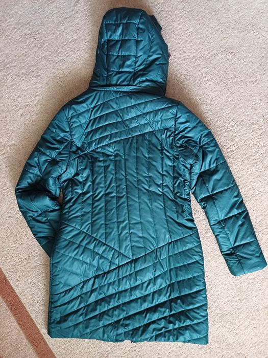 Продам подовжену демі курточку, розмір L