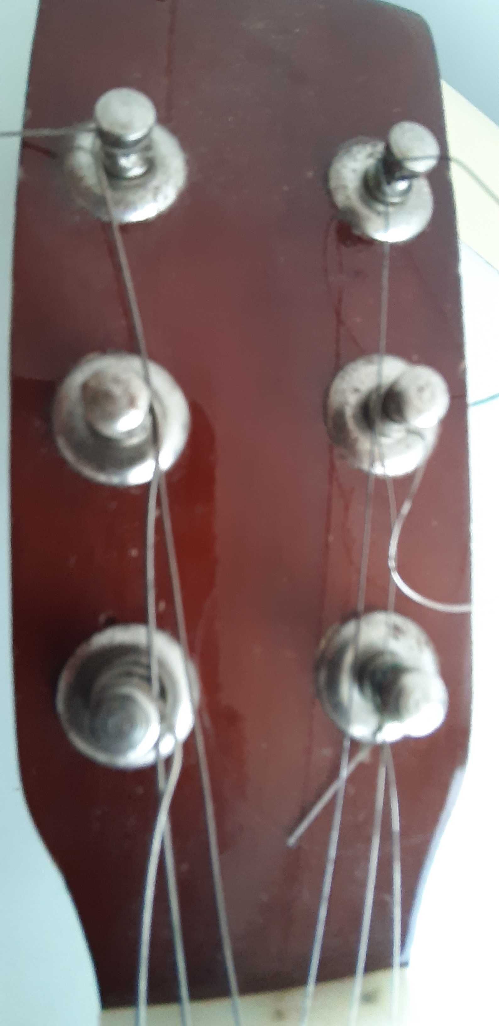 Linda Guitarra, caixa de charutos 1978