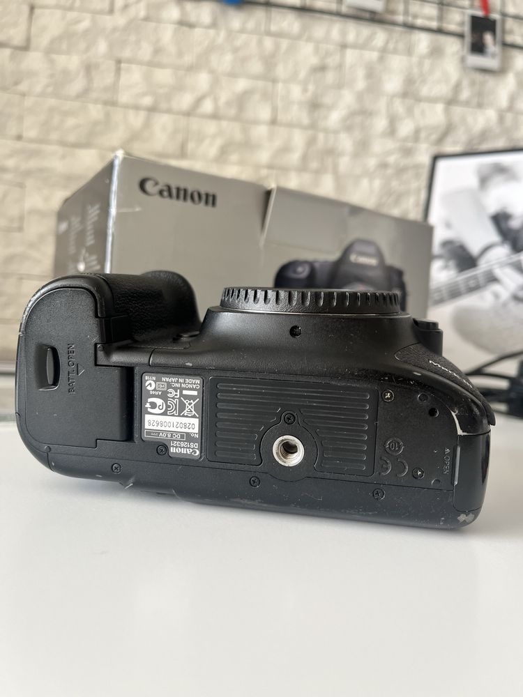 Canon EOS 5D Mark III | повний комплект body