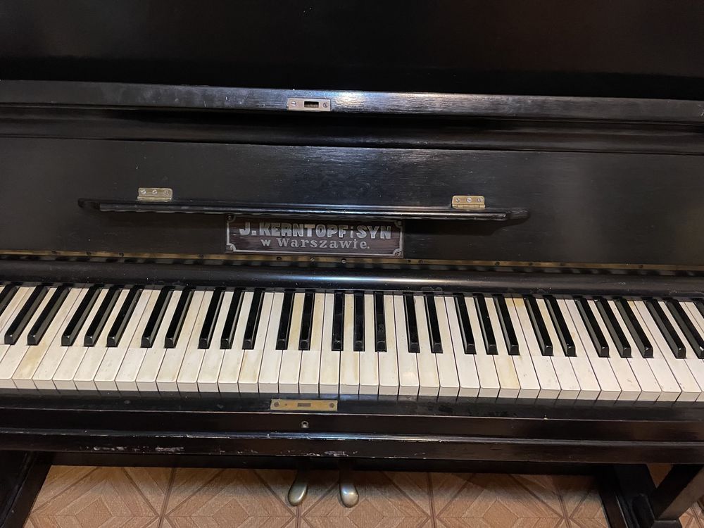 Pianino Kerntopf i syn 1947