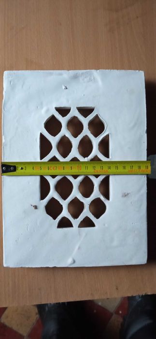 Гіпсова решітка на вентиляцію