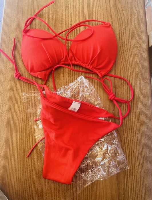 Гарний модний червоний купальник на завязках міні бікіні