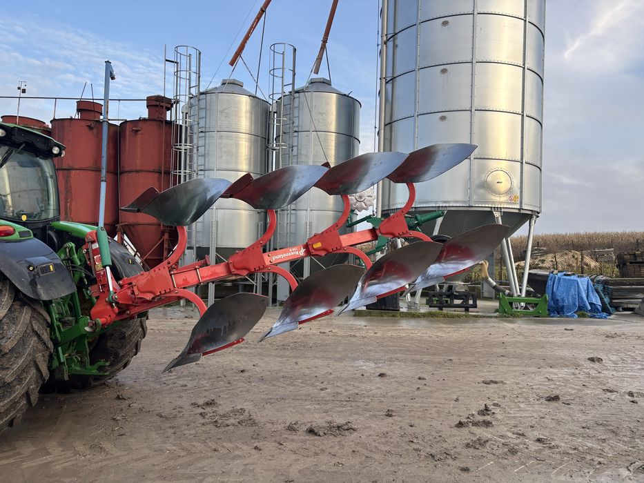 Plug obrotowy Kverneland 150b  stan bdb