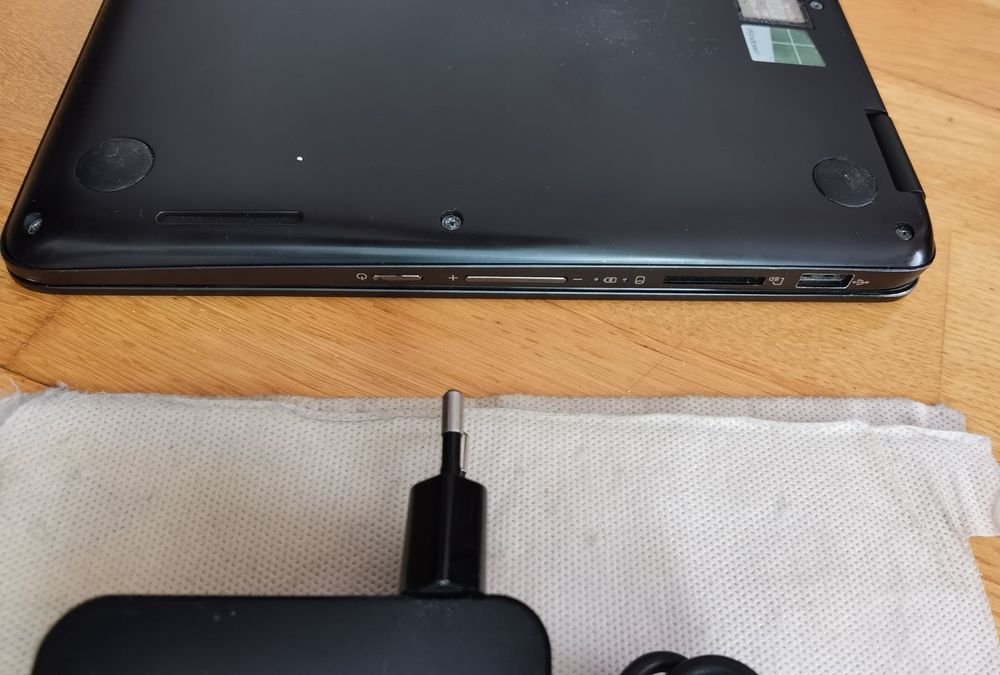 Asus VivoBook Flip Portátil/Tablet Office/Retro Gaming (ler descrição)