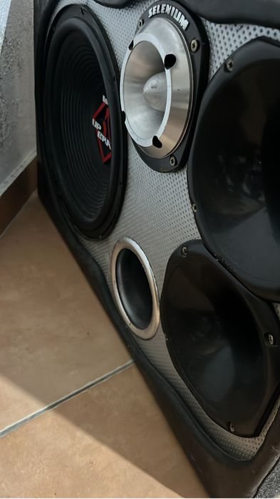 Vendo som automotivo ja com modulo stet som esta a funcionar normal !