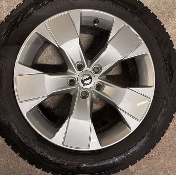 KOŁA 18 felgi Volvo XC 40 5x108 opony zimowe Nokian 4x 235/55R18