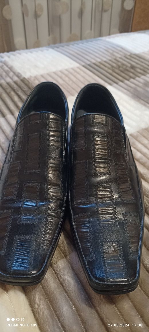 Туфли мужские кожаные 2 пары 43 размер+ туфли в подарок