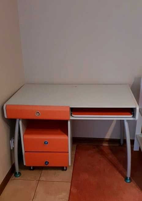 Biurko z kontenerkiem, Capslock BRW , niezniszczone,