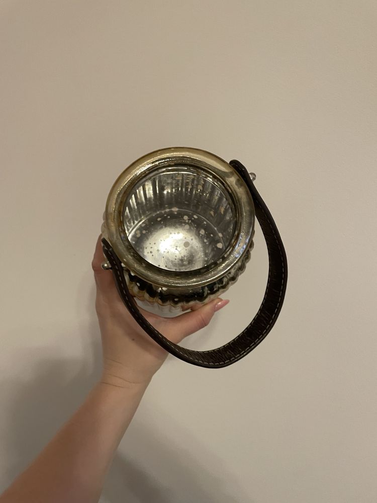 Złoty świecznik stylizowany na vintage alla słoik DUKA