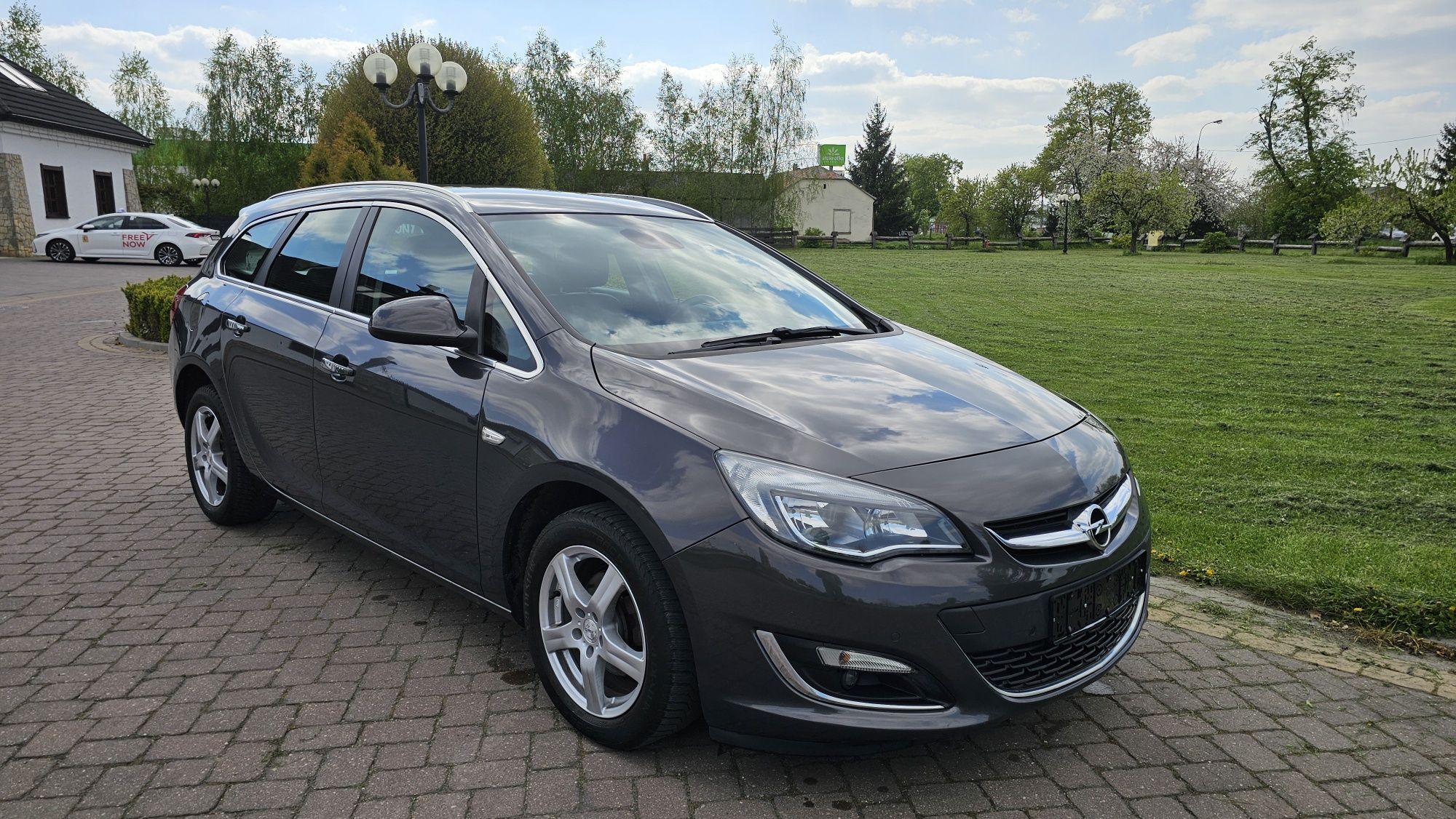 Opel Astra J 1.4Turbo Super stan 199tyś 2013 rok
