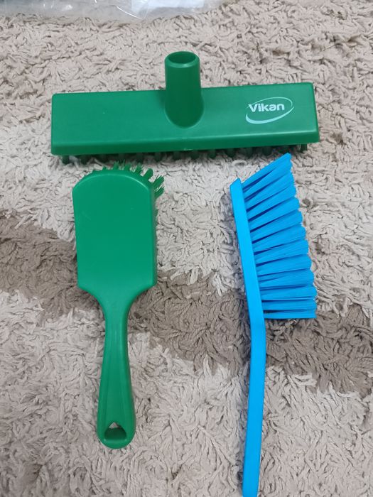 Щётка Vikan с подключением к воде, и другие. Оригинал.