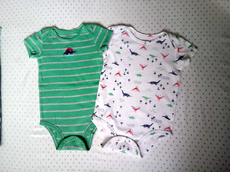 Бодіки Carters 2+1 в подарунок комплектом