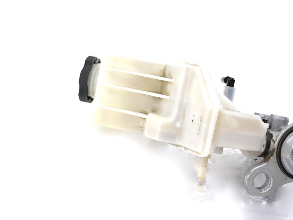 Головний гальмівний циліндр GMC TERRAIN 2017-2021 84104229