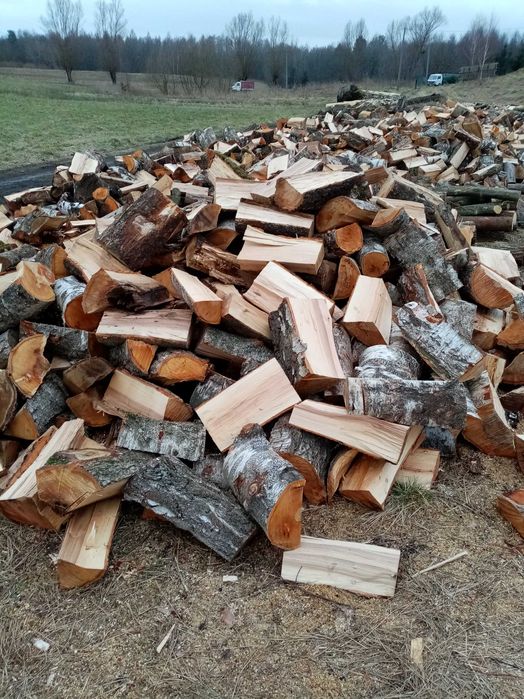 Drewno opałowe i kominkowe buk grab dąb jesion brzoza dobre drewno.pl