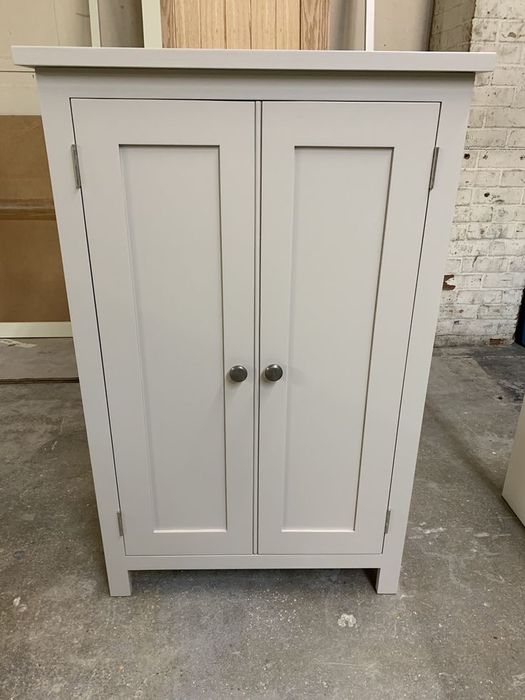 Шафа, шкаф, тумбочка, трюмо