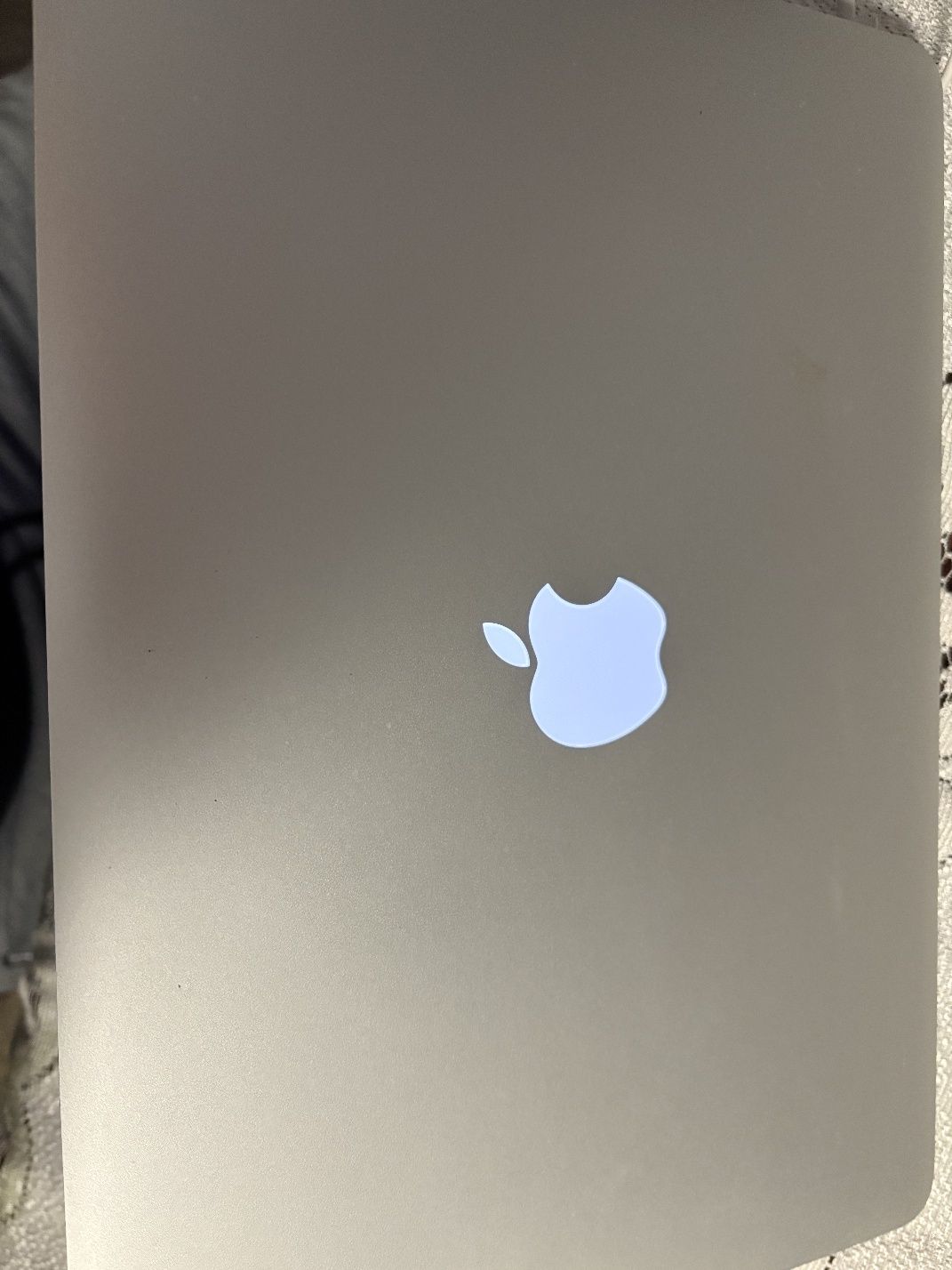 MacBook Air 2017 i5 /8GB /128GB