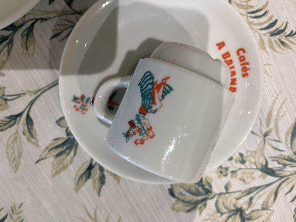 Vendo chavenas de cafe colecao