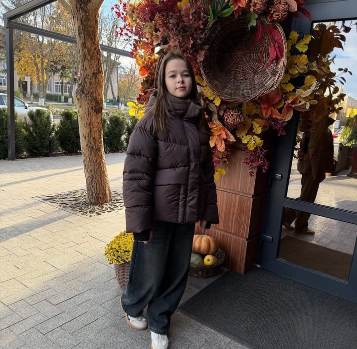 Стильна  зимова куртка для дівчаток 122-170