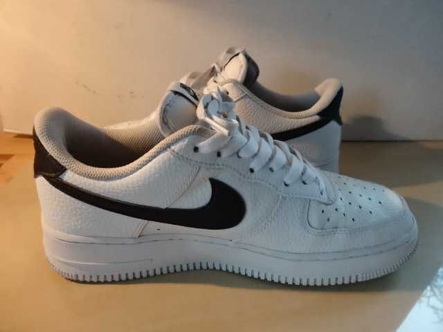 Buty NIKE AIR FORCE 1 '07 roz 42,5 SKÓRA Sportowe Adidasy