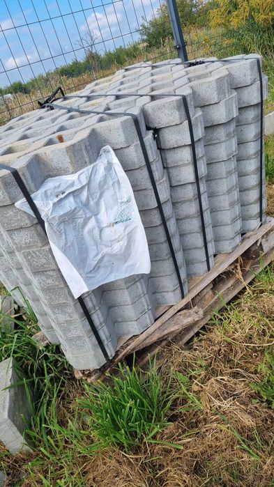 Płyta ażurowa betonowa szara