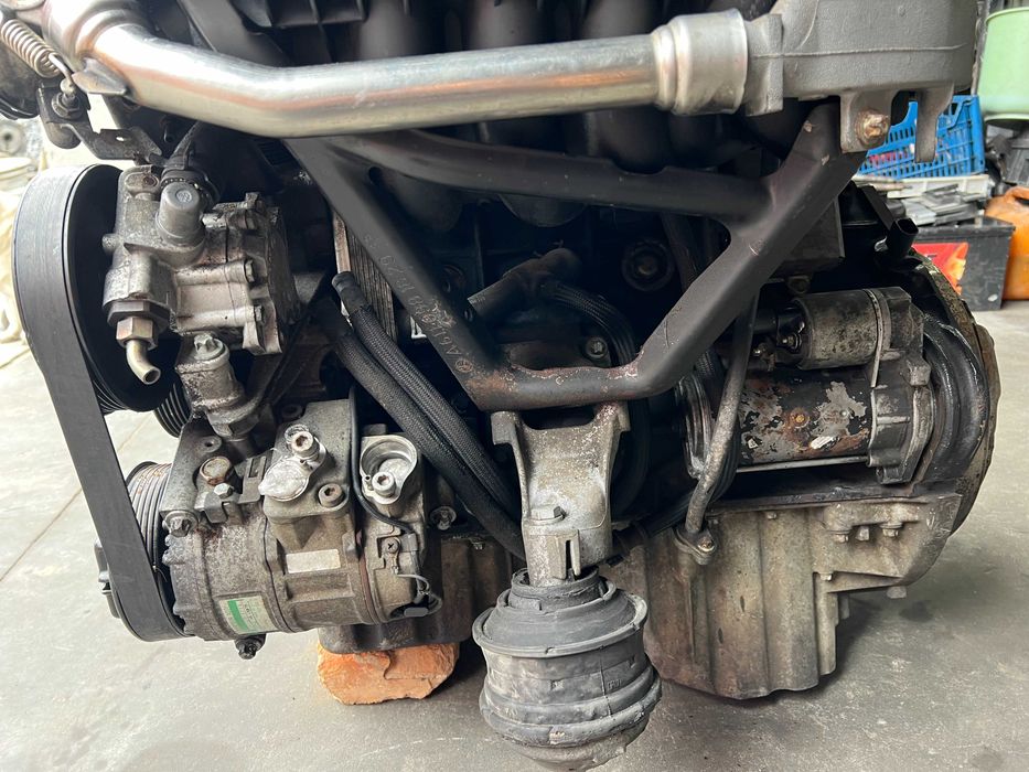 Двигун Мотор Mercedes Sprinter Vito W211 W210 W203 2.2 cdi OM611