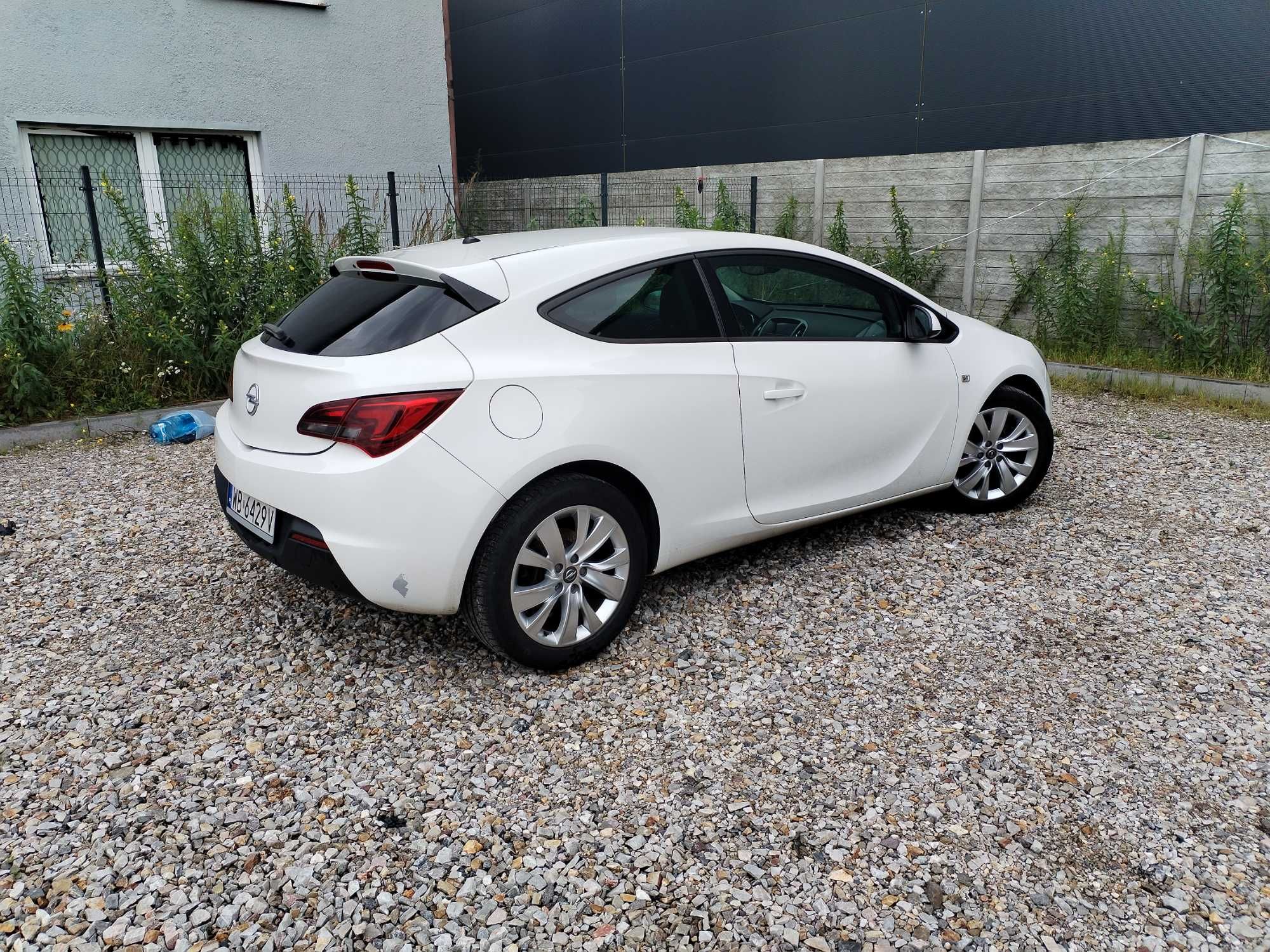Opel astra j GTC 1.4t  140KM