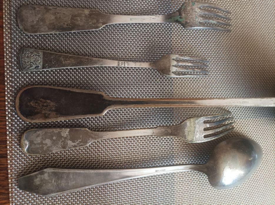 Sztućce znanych firm.