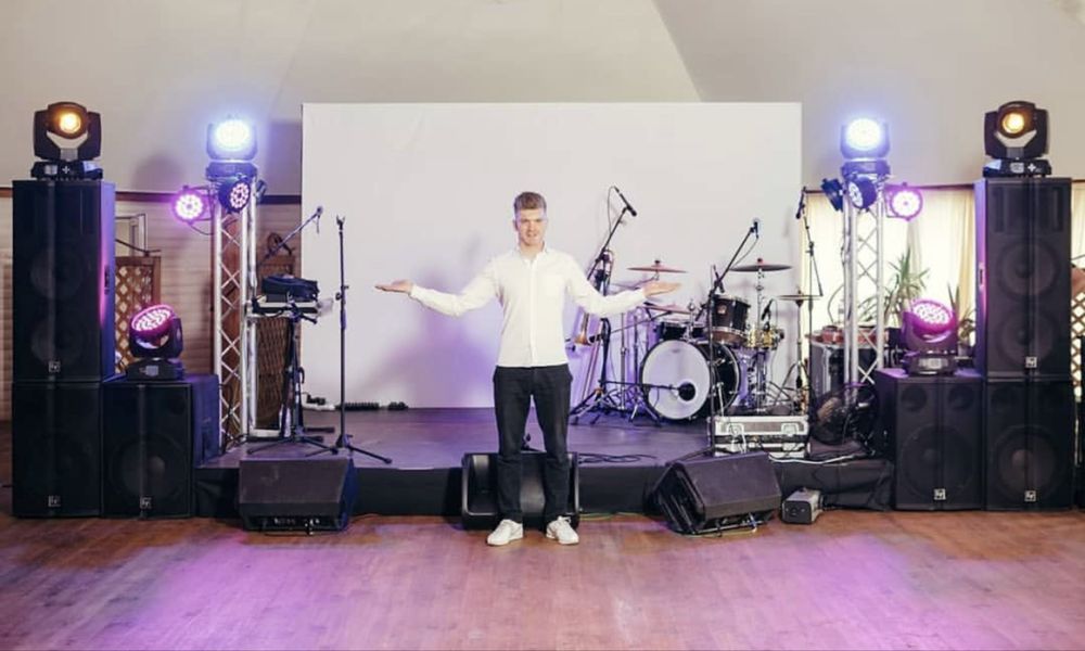 Dj / діджей / технічний супровід / звук / світло / сцена