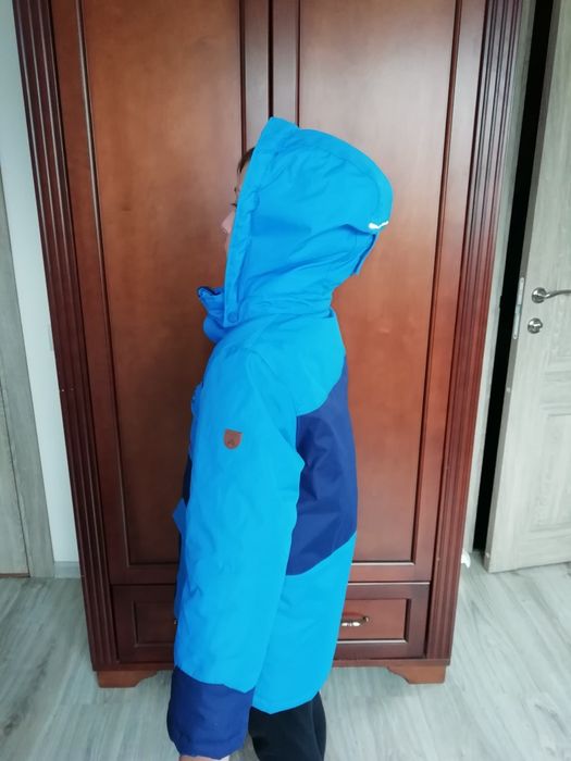 Зимова куртка фірма Kamik