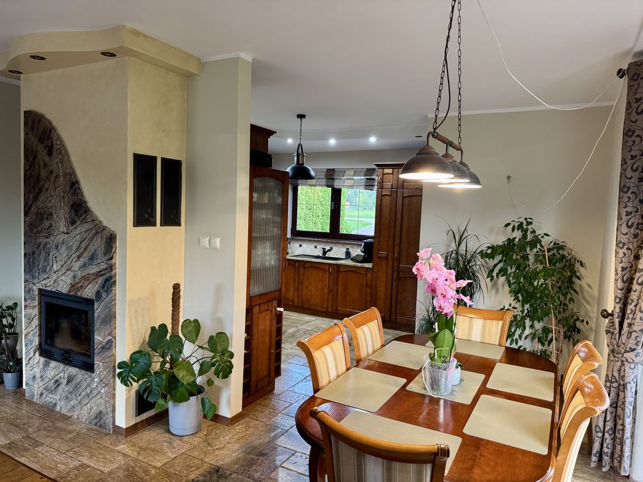 Dom jednorodzinny 180m na 1ha działce z prywatnym stawem!