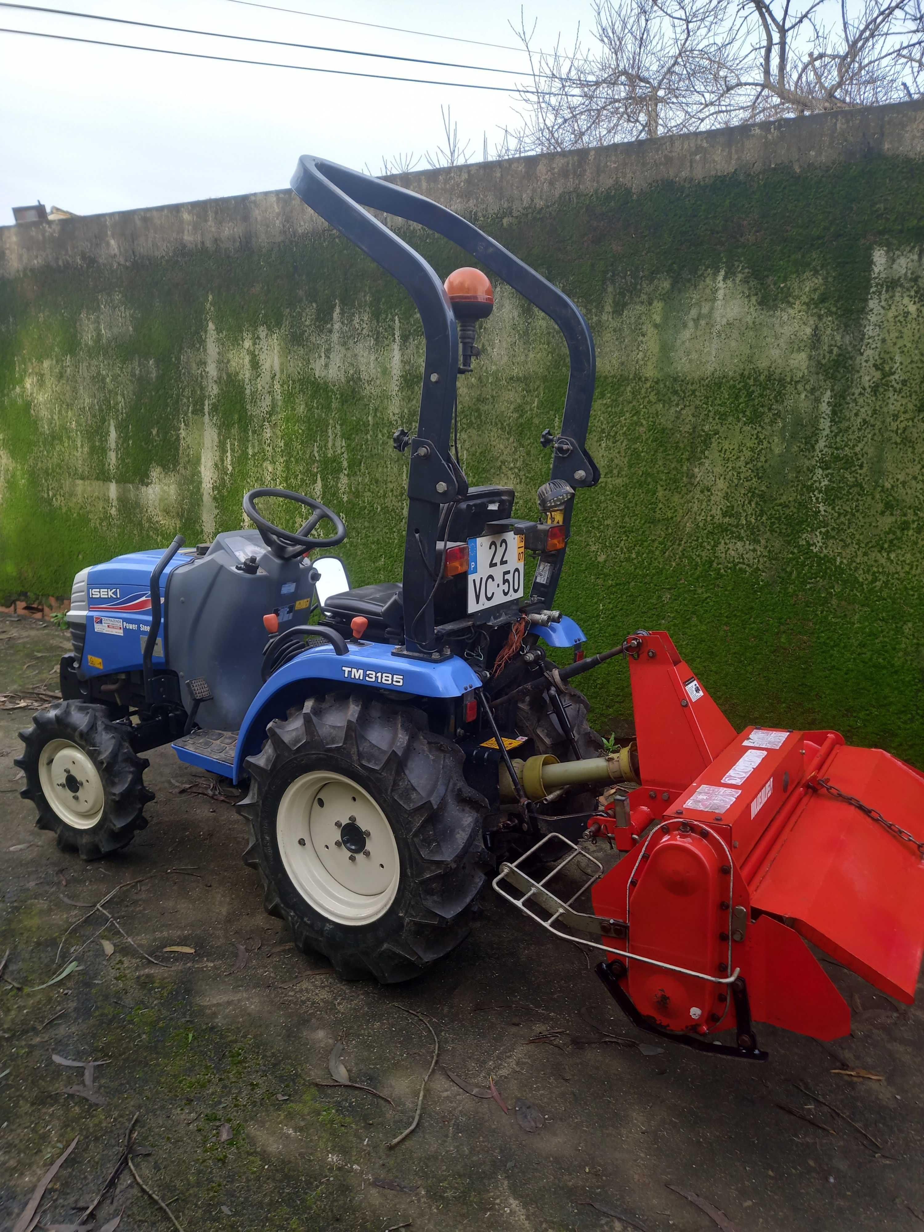 Iseki TM 3185 com alfaias